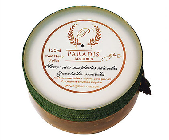 Savon noir aux plantes naturelles et aux huiles essentielles